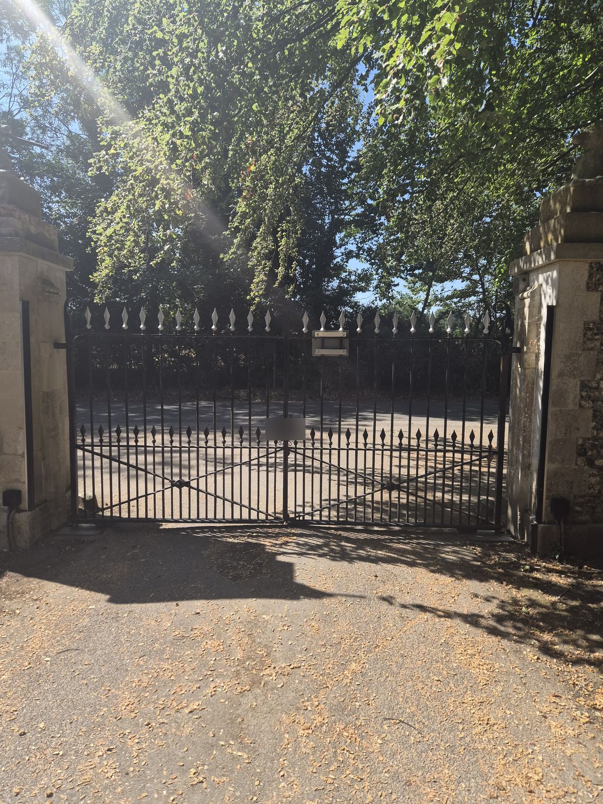 Automated double swing gates – electric gate installation and gate automation